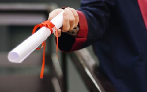 您了解上海成人高考报名条件吗？它和全日制学历有何不同？