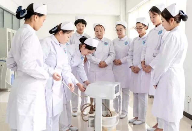 上海护士的成人学历教育之路：开启职业提升的新篇章