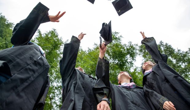 上海成考途径：如何通过成考实现学历跃升？